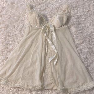 Victoria’s Secret baby doll nightie size medium shimmery with front closure